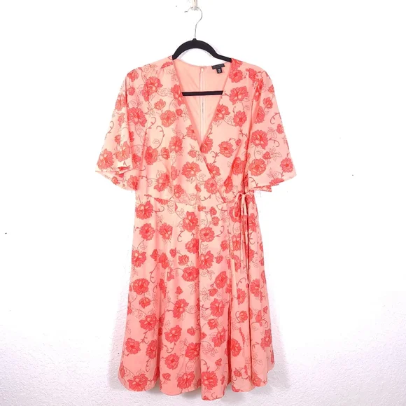 TORRID Georgette Floral Wrap Dress - Picture 3 of 11